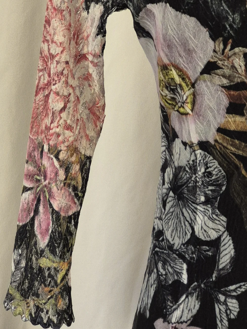 Komarov Floral Print Charmeuse & Lace Cocktail Dress w/ Plisse Slip - Size M - Picture 8 of 16